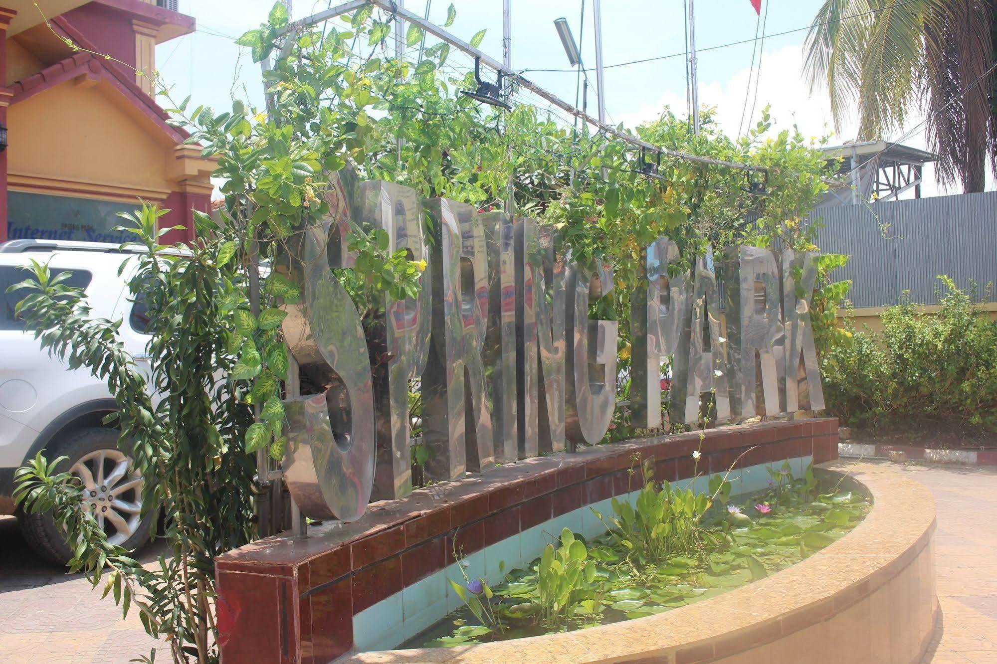 Spring Park Hotel Battambang Exterior foto