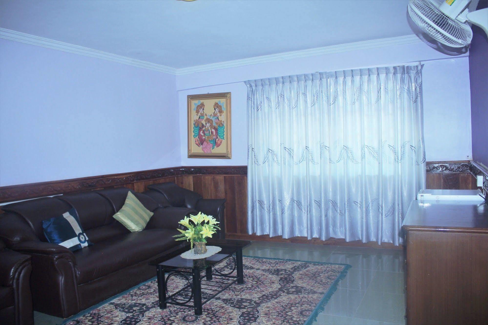 Spring Park Hotel Battambang Exterior foto
