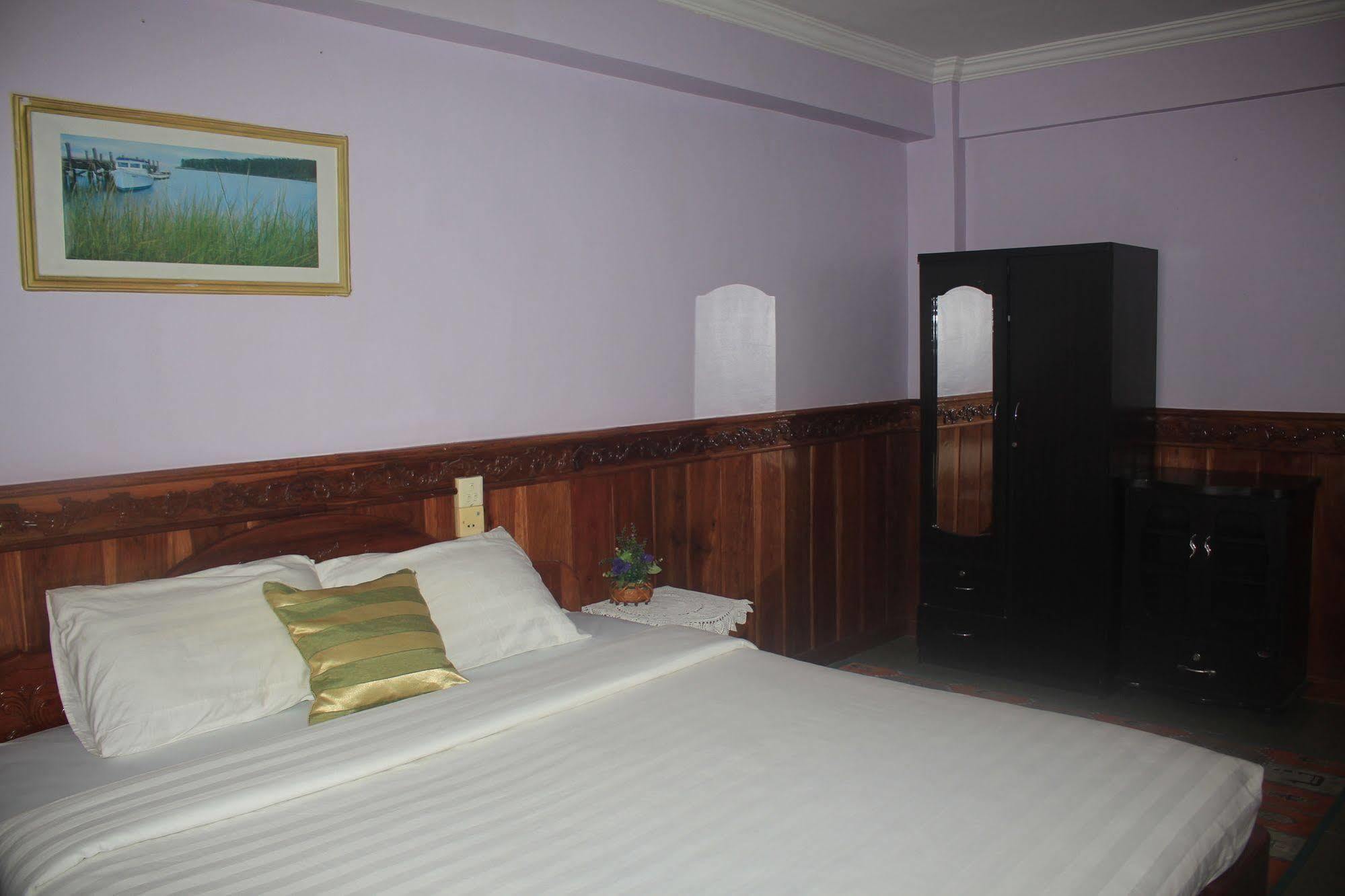 Spring Park Hotel Battambang Exterior foto