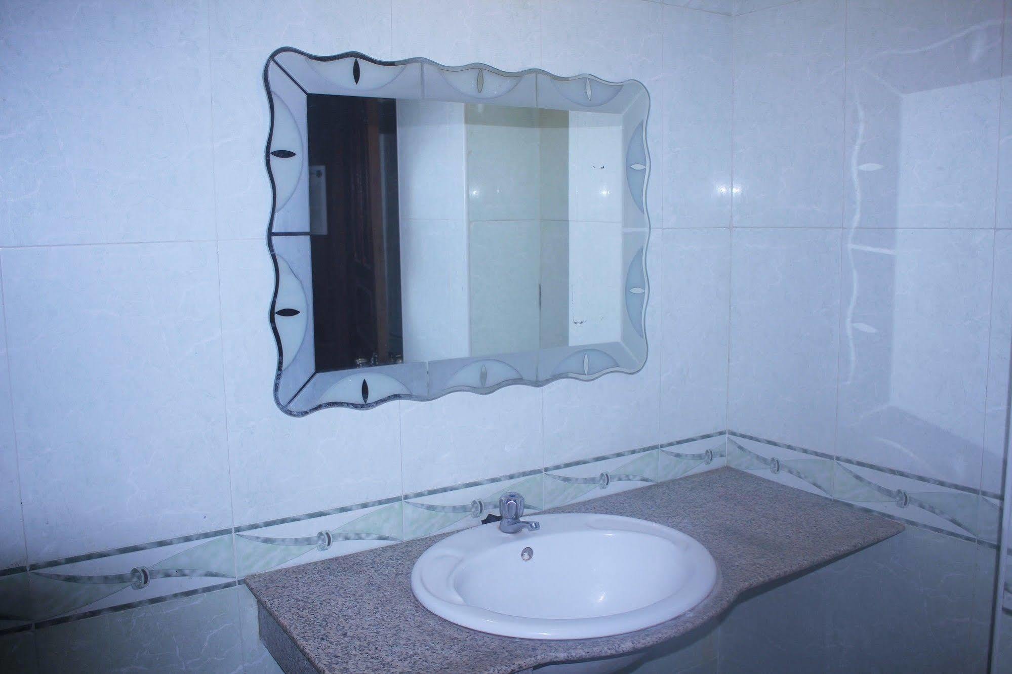Spring Park Hotel Battambang Exterior foto