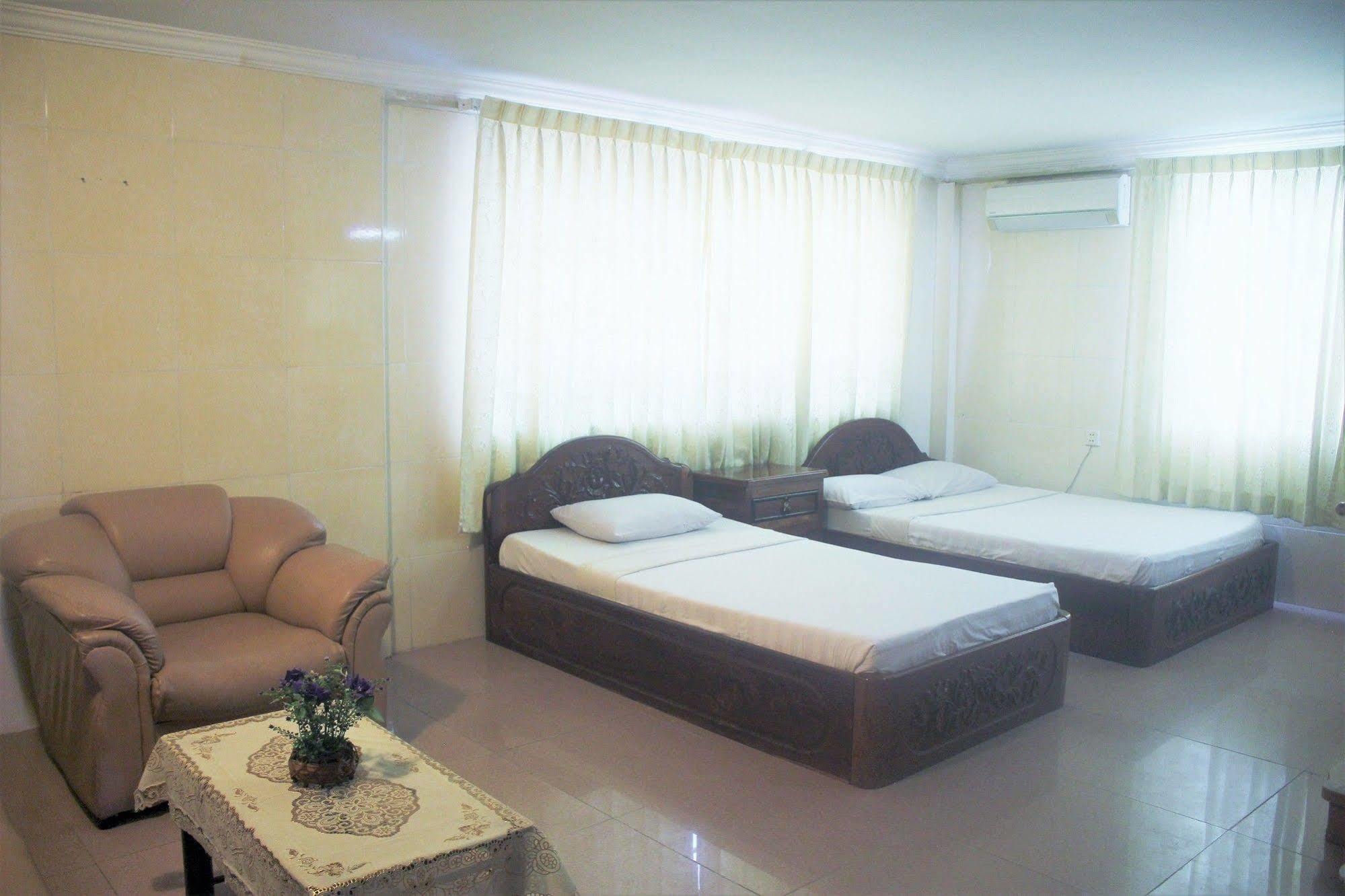 Spring Park Hotel Battambang Exterior foto