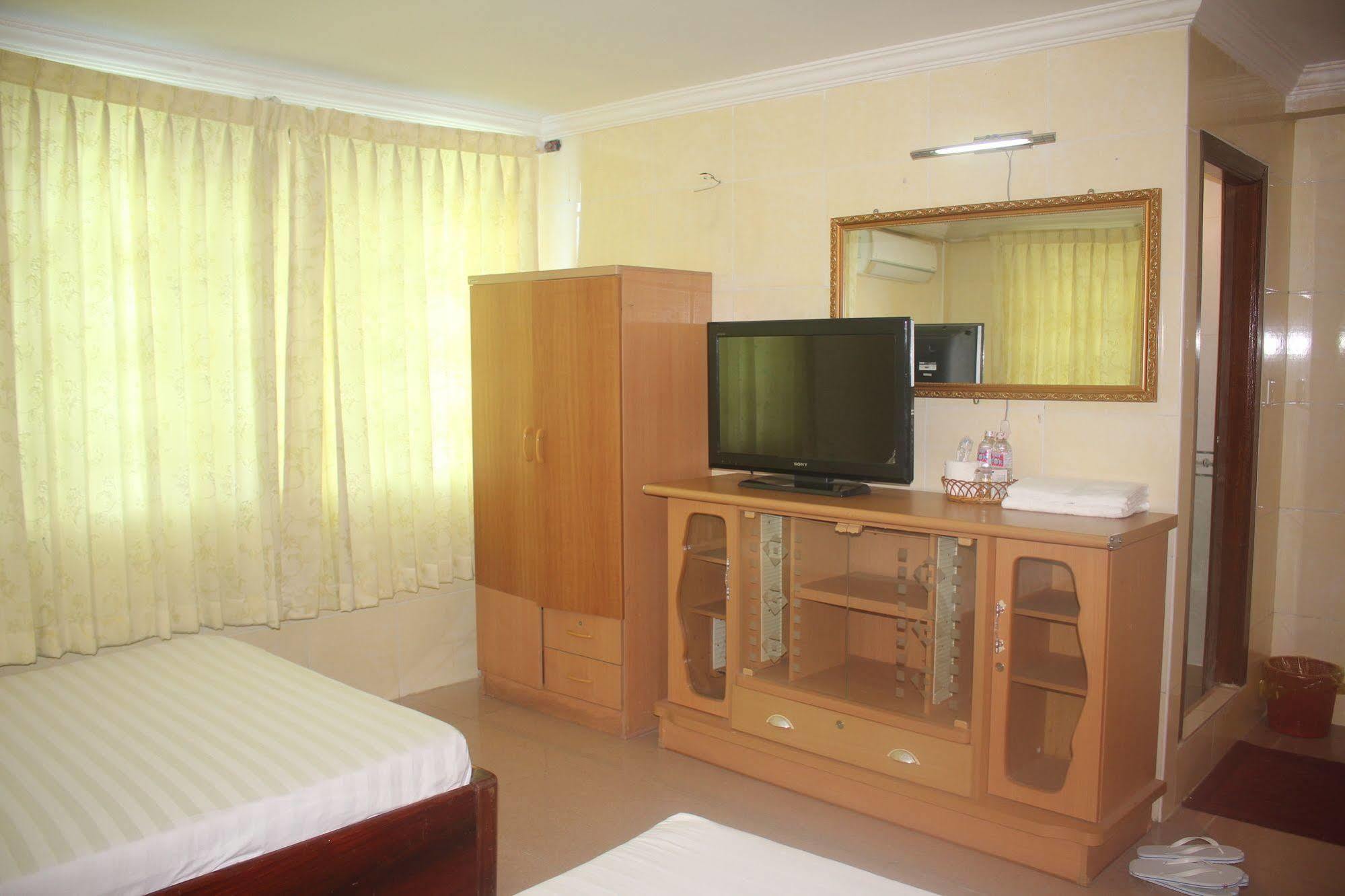 Spring Park Hotel Battambang Exterior foto
