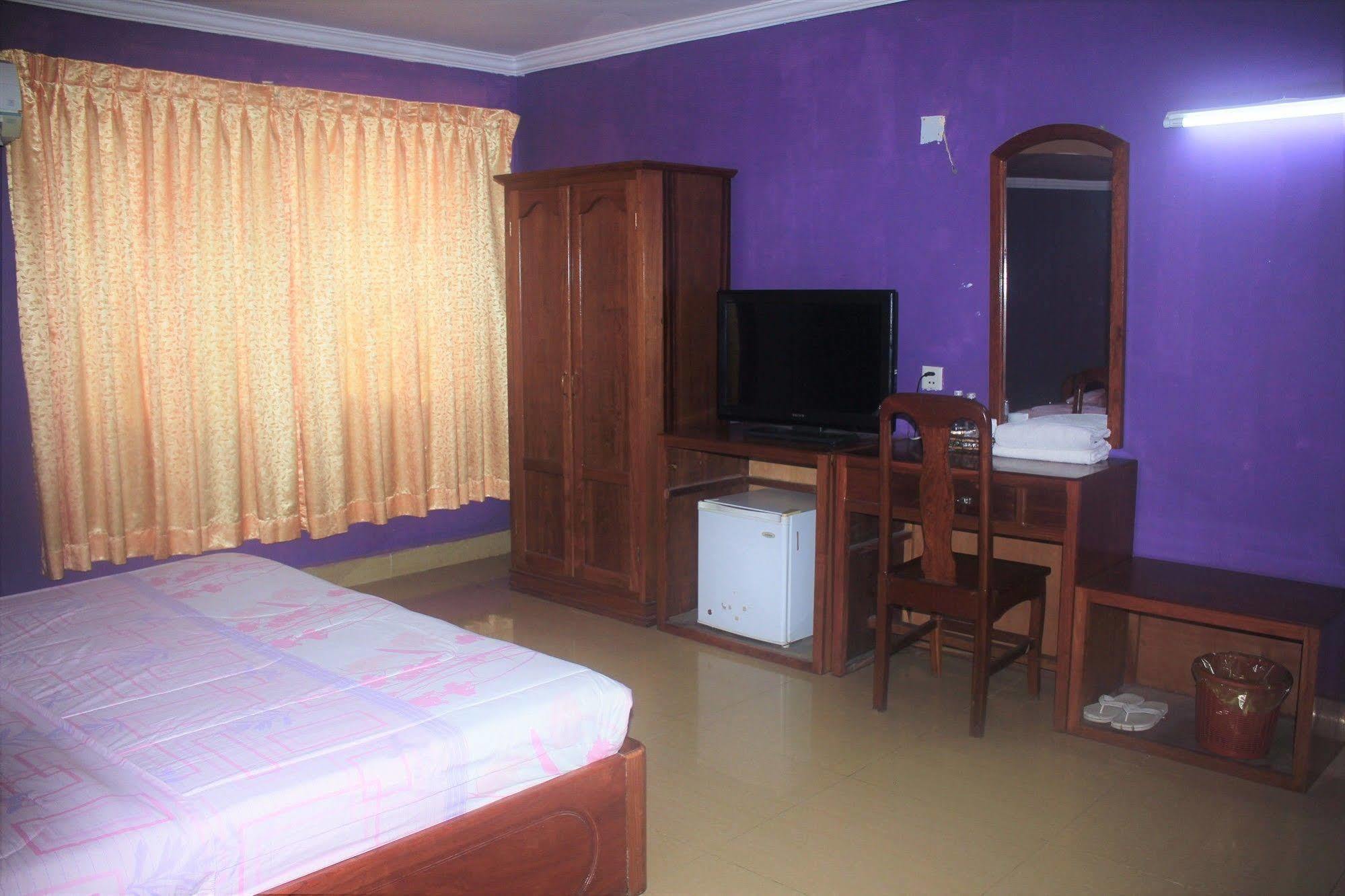 Spring Park Hotel Battambang Exterior foto