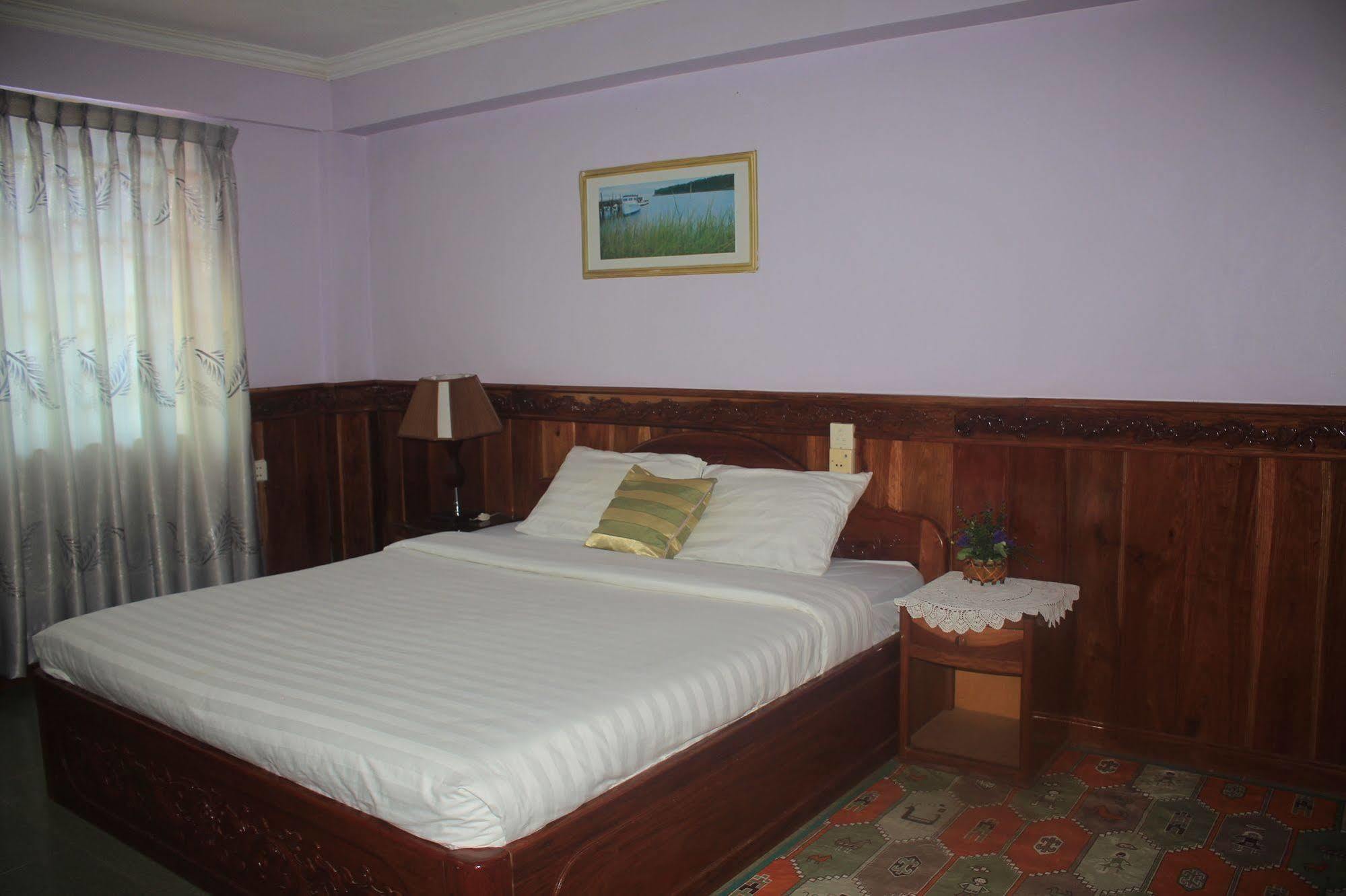 Spring Park Hotel Battambang Exterior foto