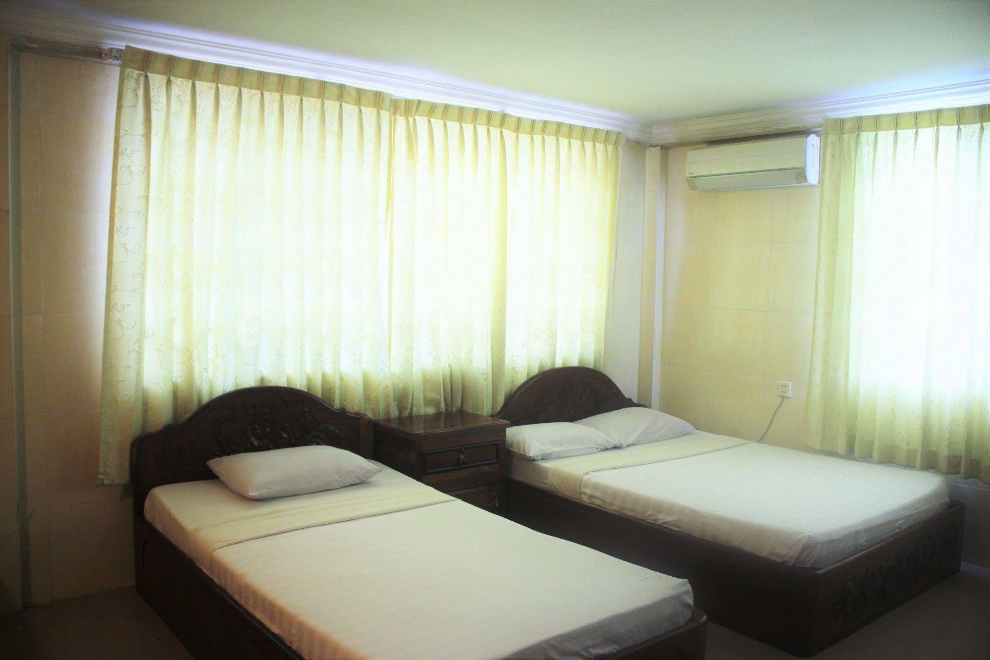 Spring Park Hotel Battambang Exterior foto